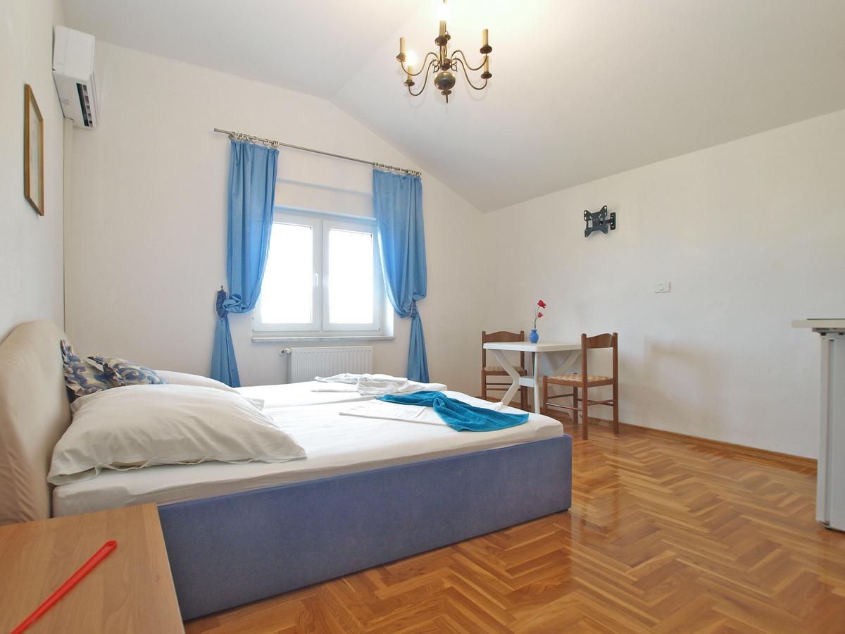 Apartments Anto 1598 Fazana Exterior photo