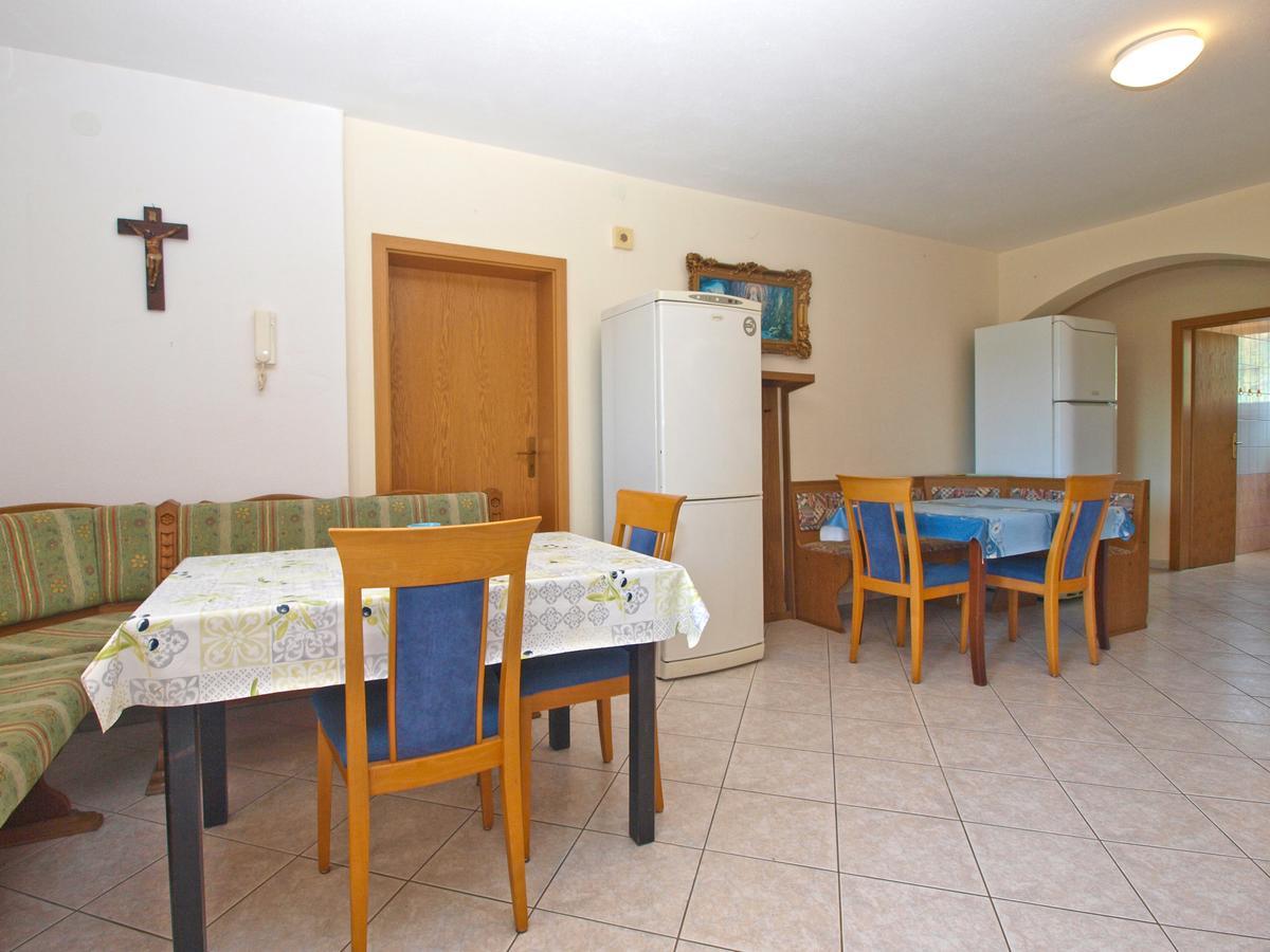 Apartments Anto 1598 Fazana Exterior photo