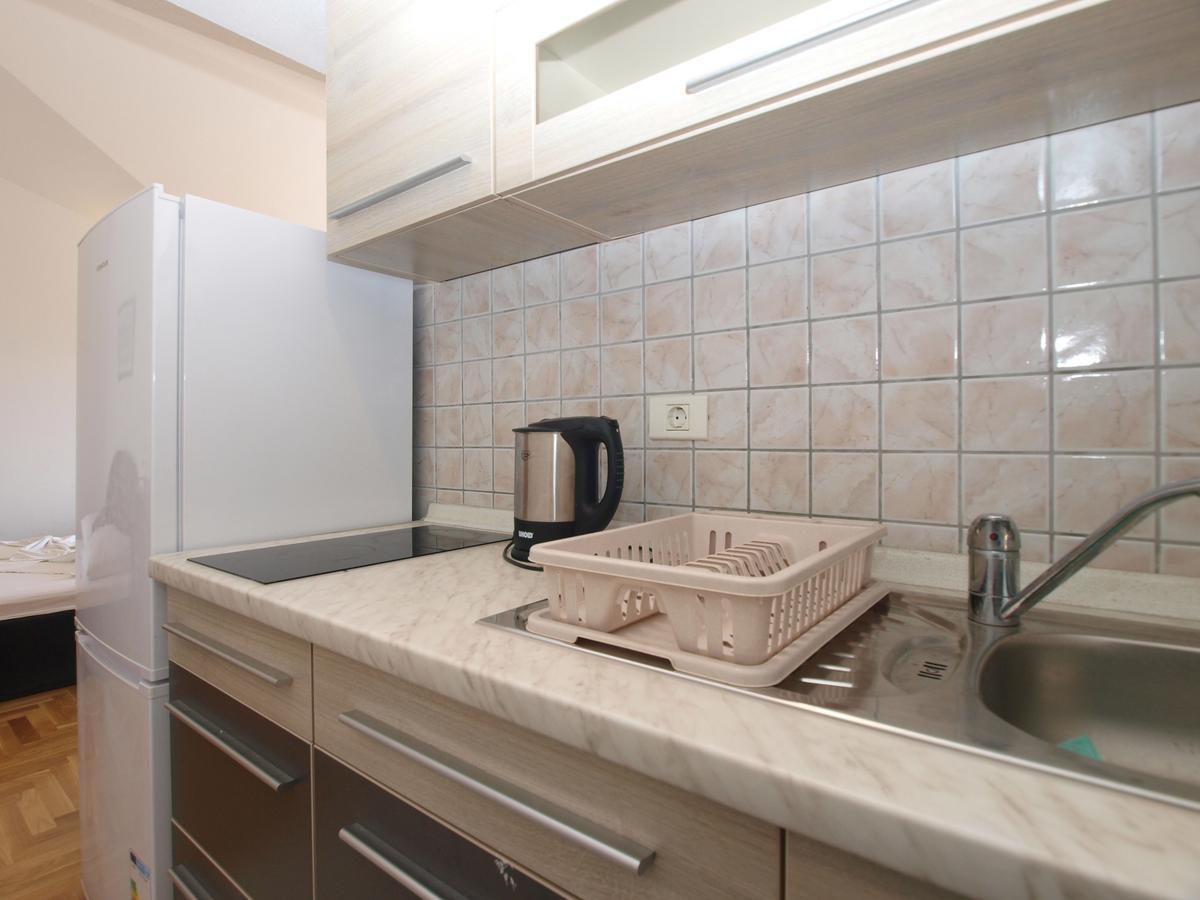 Apartments Anto 1598 Fazana Exterior photo